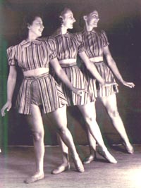 The Merrymakers, 1940-45.  (18kB)